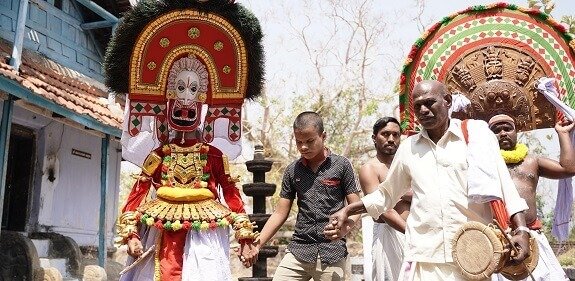 Glipmses of the disabled tours conducted by Moksha Stories